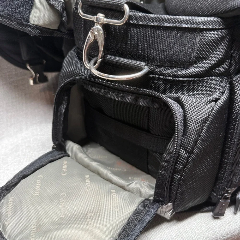 Canon Deluxe Gadget Bag Black Camera Shoulder Case Adjustable Dividers DSLR